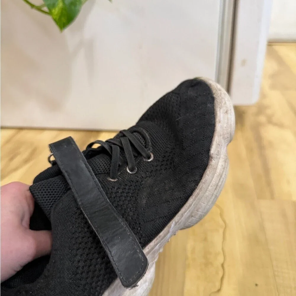 N/A stylish black